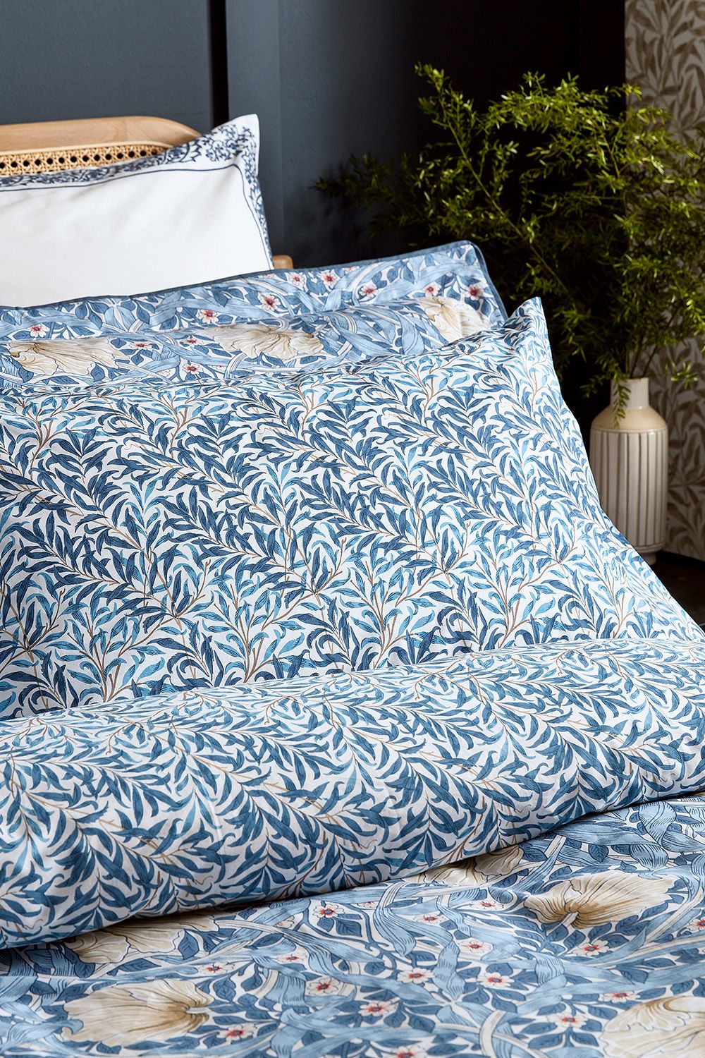 Morris & Co 'Pimpernel' Cotton Duvet Cover Set in Blue 4