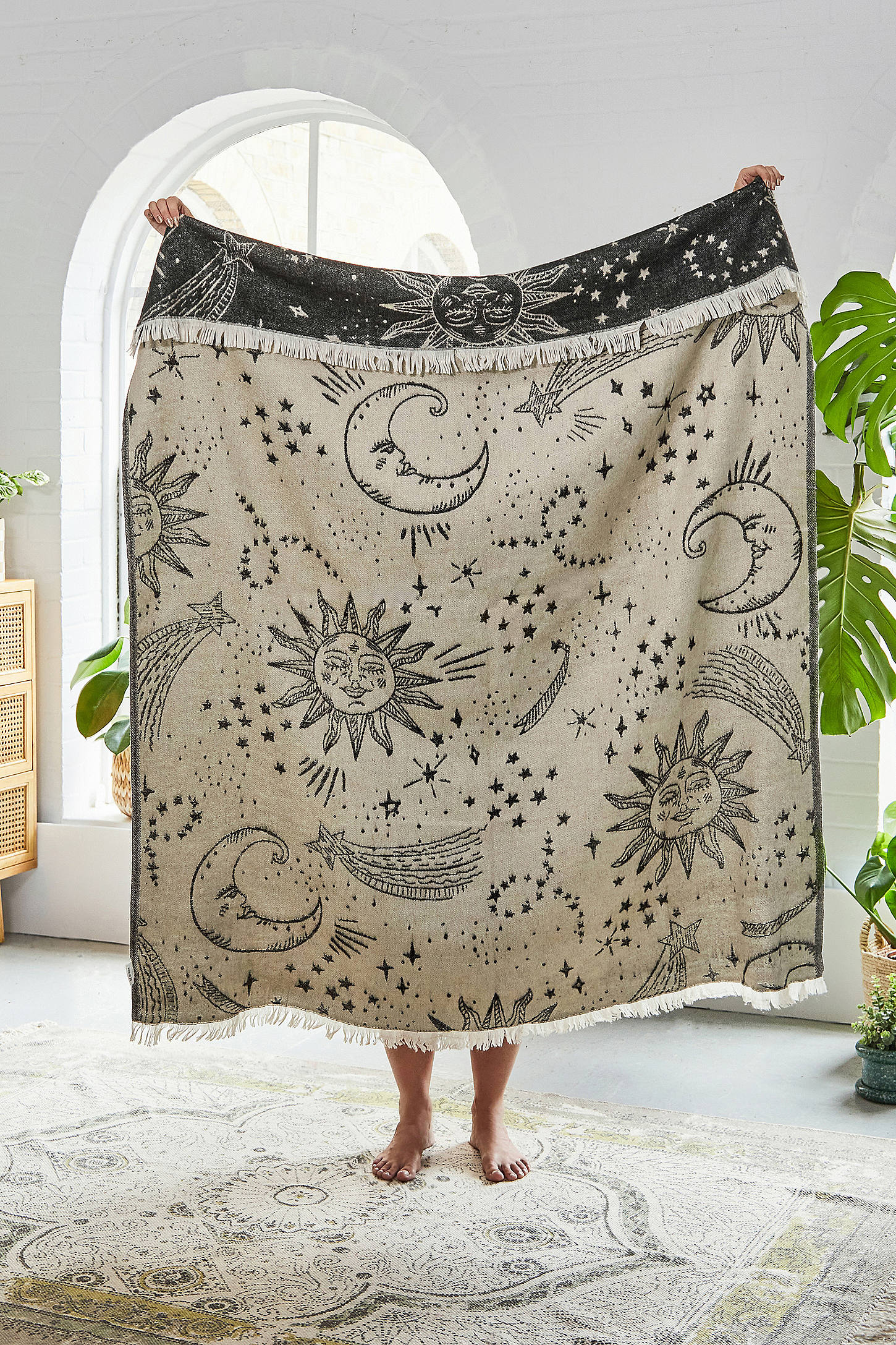 Black & White Celestial Throw - Black/White