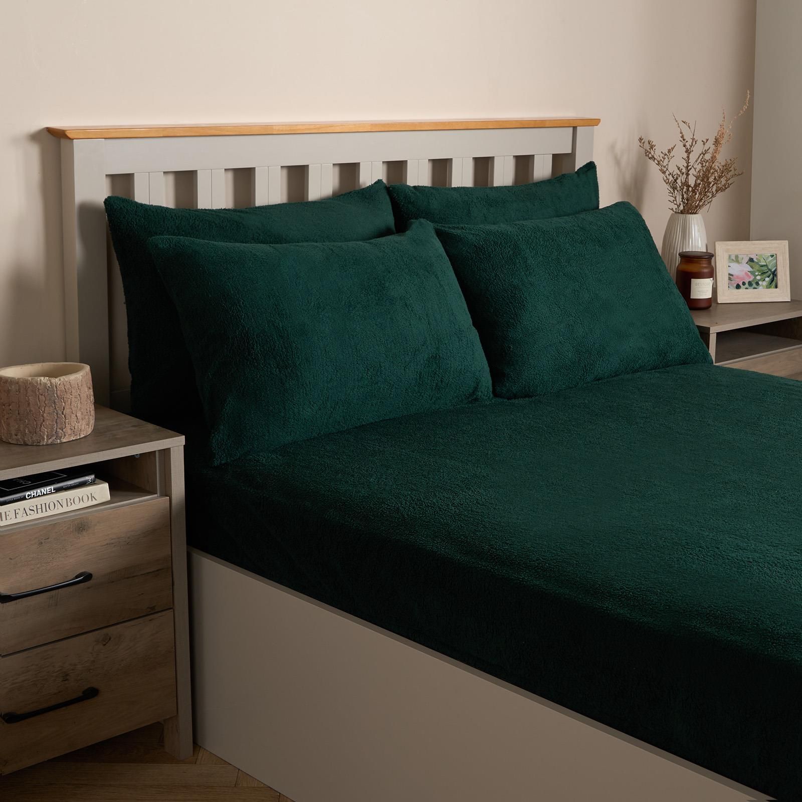 OHS 4 Pack Teddy Fleece Pillowcase Cover Bedding Set Thermal in Dark Green