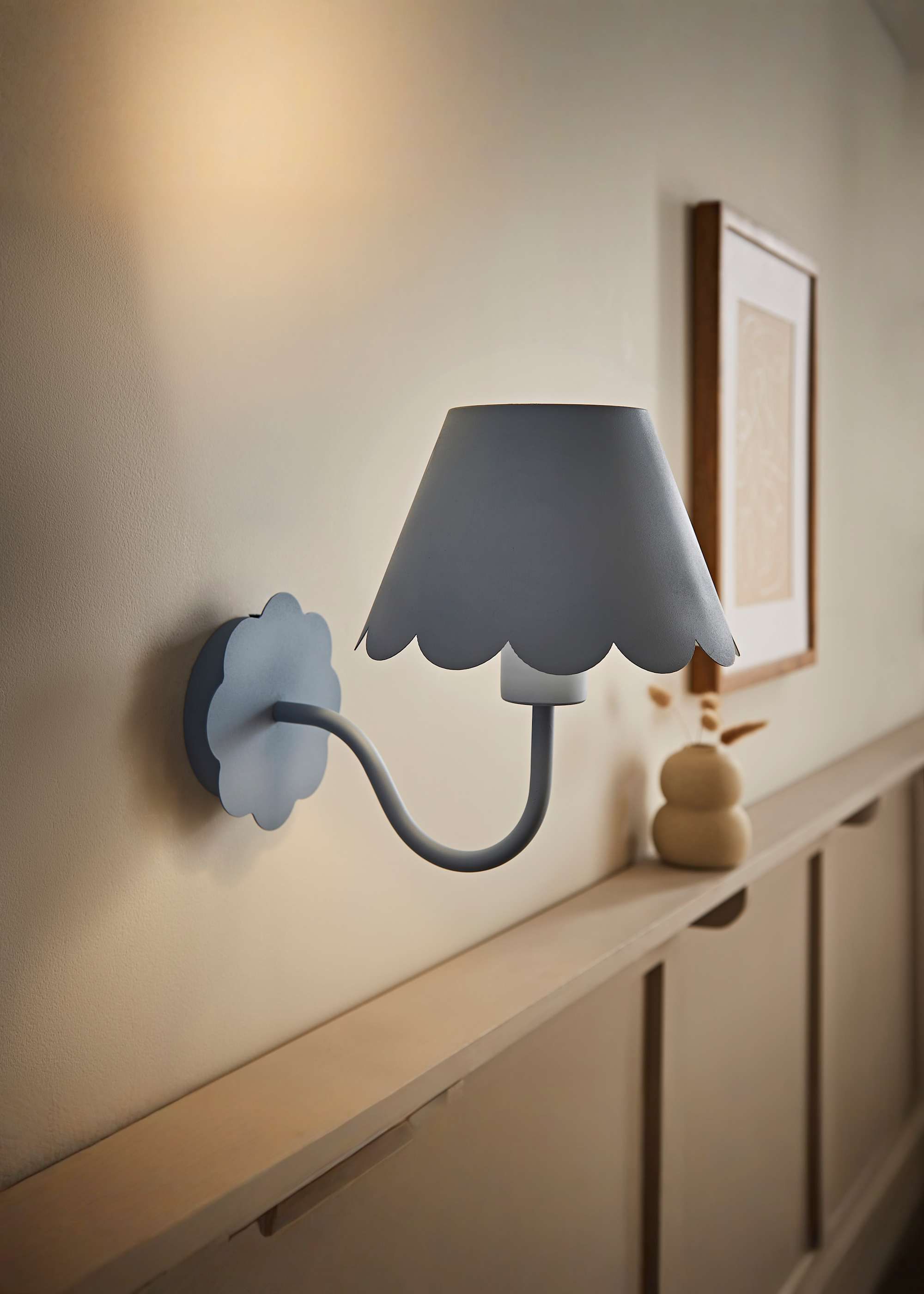 ValueLights Hattie Rechargeable Metal Scalloped Edge Wall Light in Mid Blue