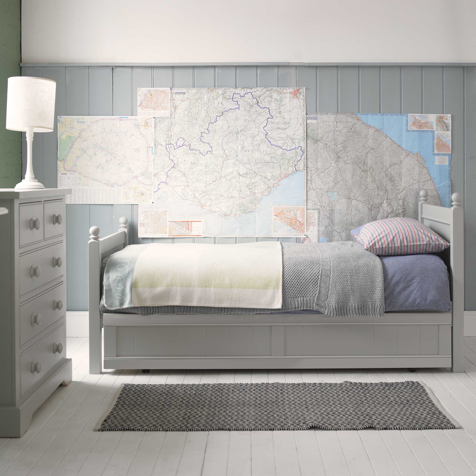 Pippin Small Double Bed with Trundle