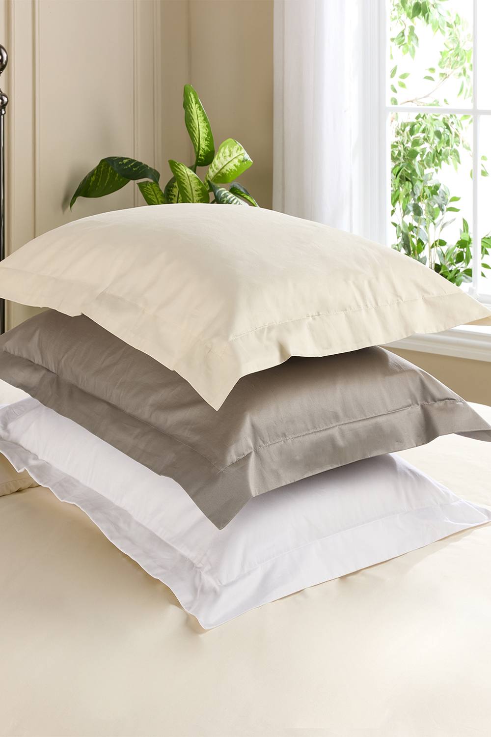 Hotel Pure Luxury 4 Star Oxford Pillowcase - Pair in White