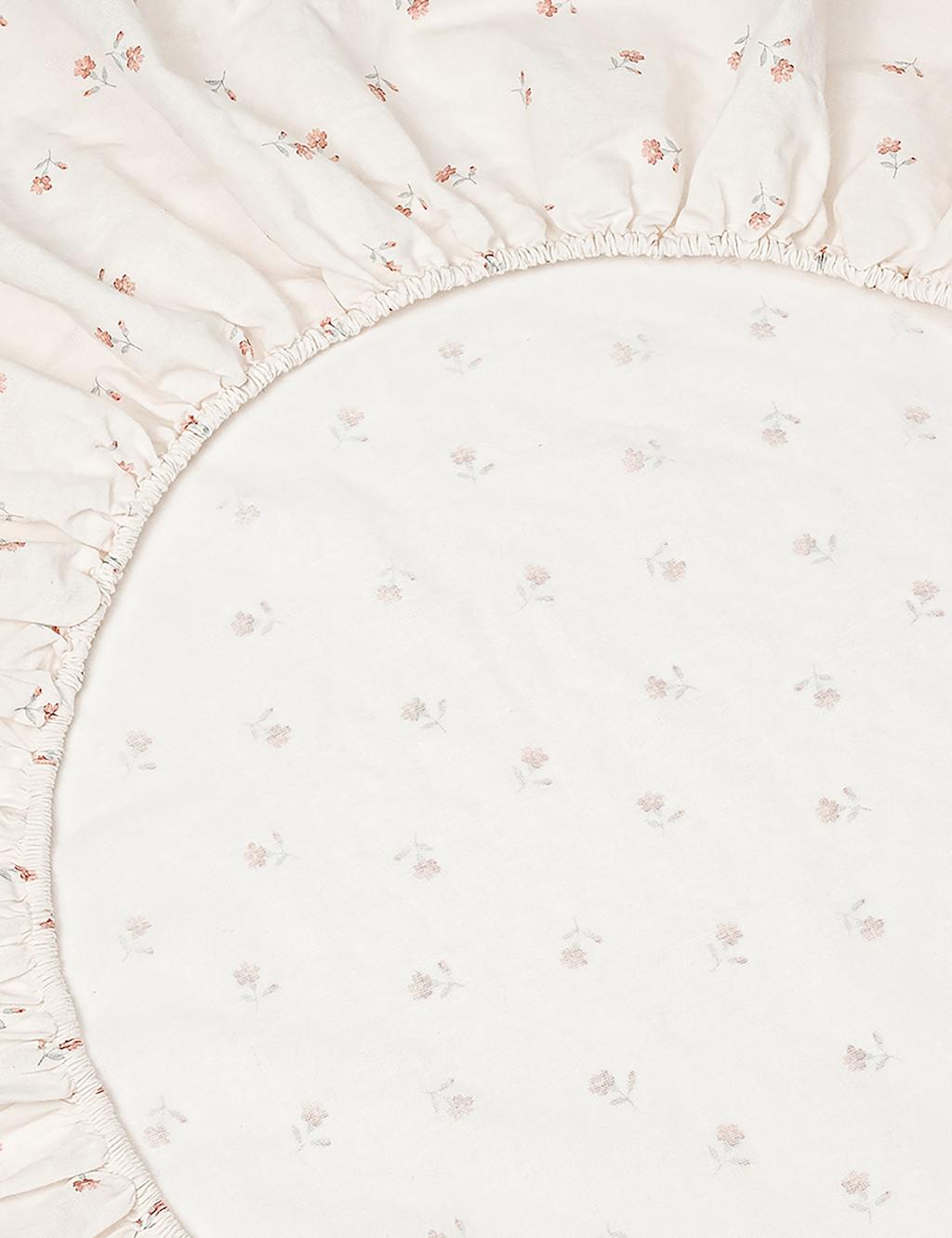 Piglet In Bed Linen Rich Printed Fitted Sheet Pearl