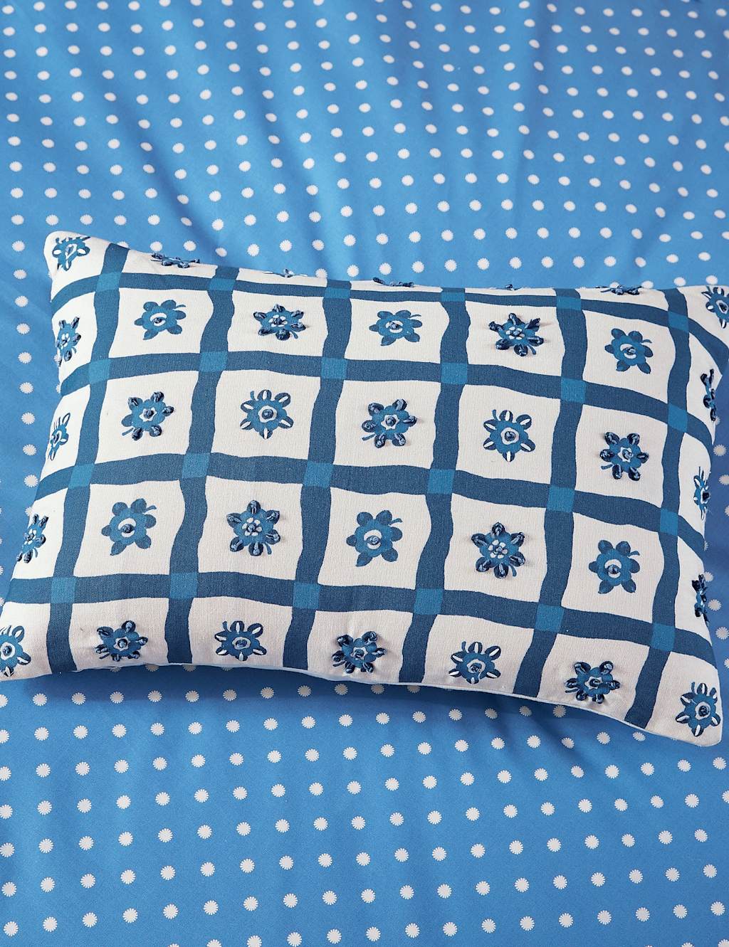 LAND & SHORE Sora Cushion Blue Mix