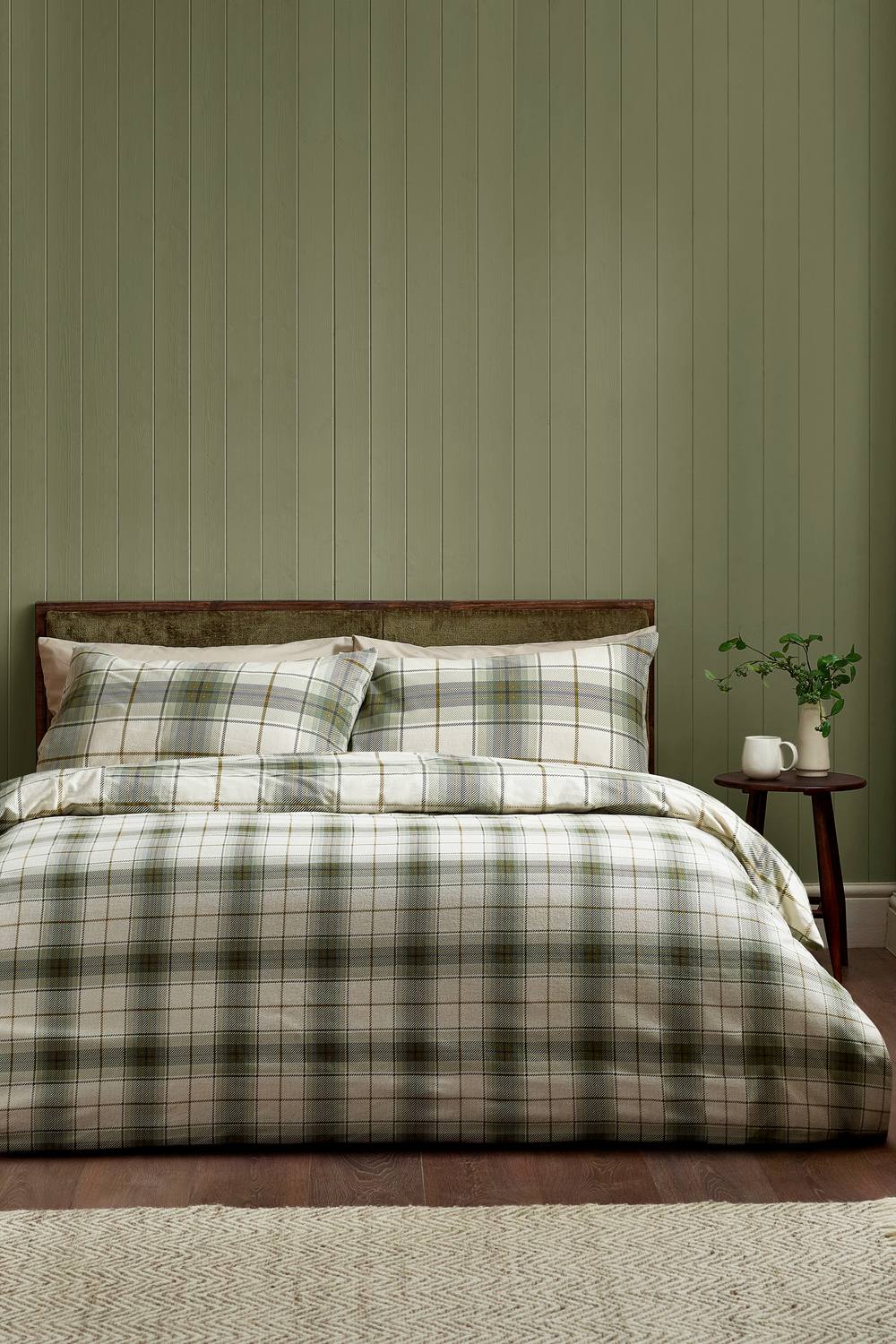 Catherine Lansfield Brushed Troon Check Duvet Cover Set in Green 2