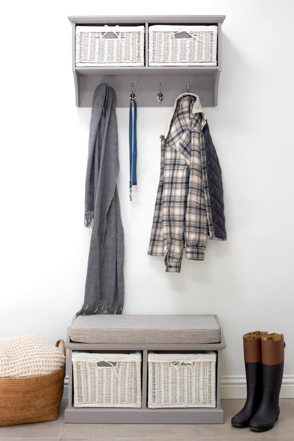 Statement Furniture Tetbury 2 White Wicker Basket & Grey Cushion Hallway Set in Light Grey