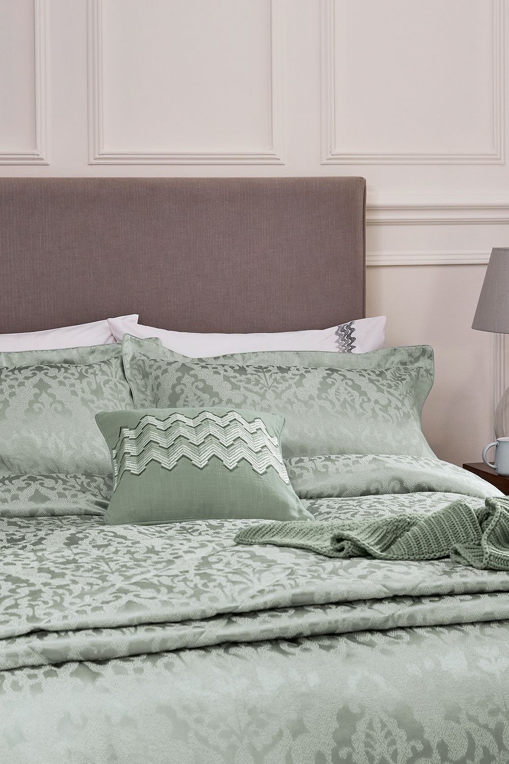 1951 'Kadir' Standard Pillowcase Pair in Green 2