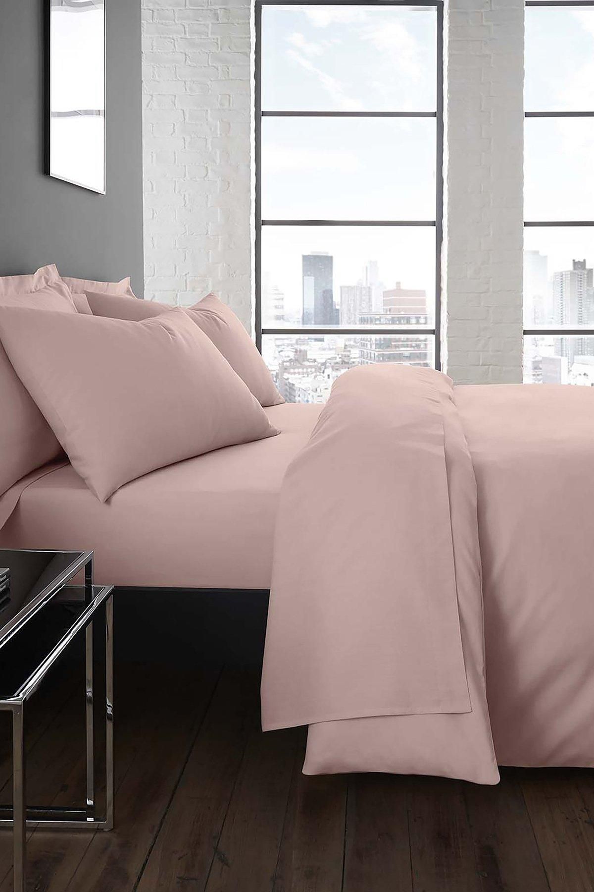 Serene 'Plain Dyed' Soft Touch 32cm Fitted Bed Sheet in Light Pink | Size: Double