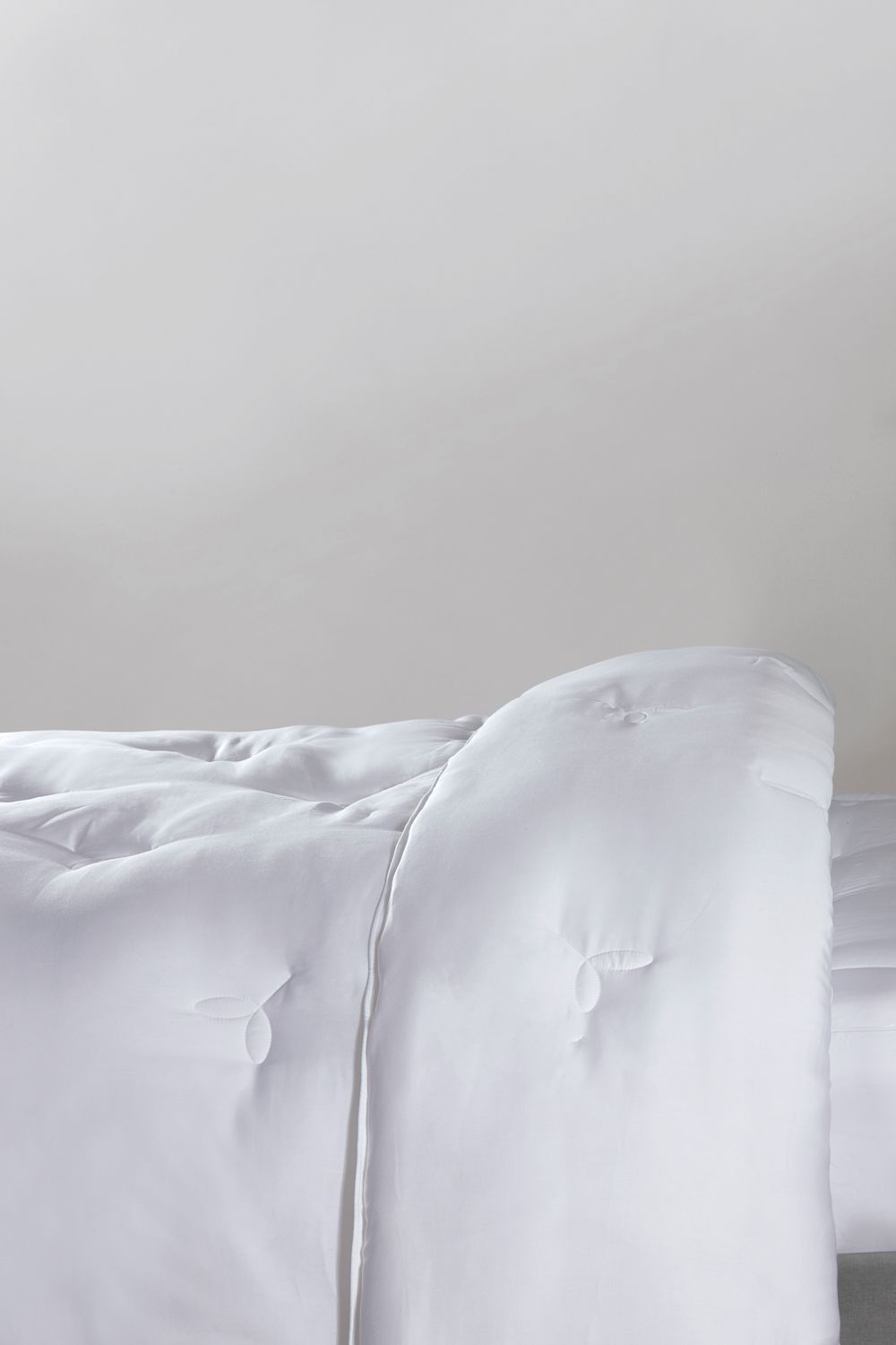 BHS 10.5 Tog Hotel Collection Lyocell Duvet in White 2