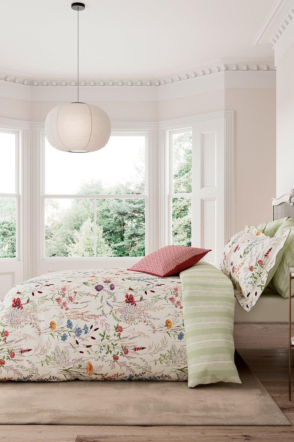 V & A 'Blythe Meadow' Cotton Percale Duvet Cover Set