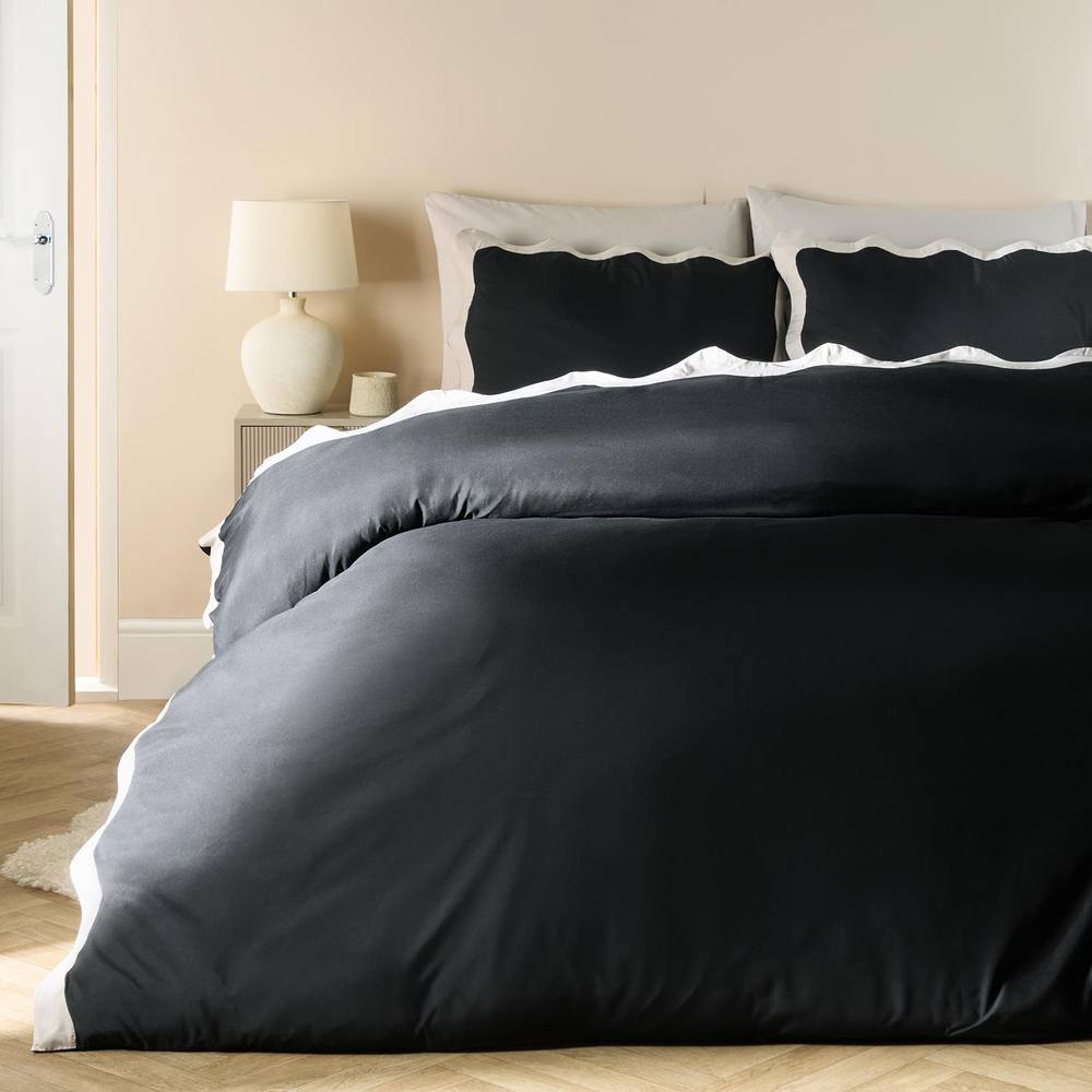 OHS Wavy Edge Bedding Set Microfibre Duvet Cover with Pillowcase in Black