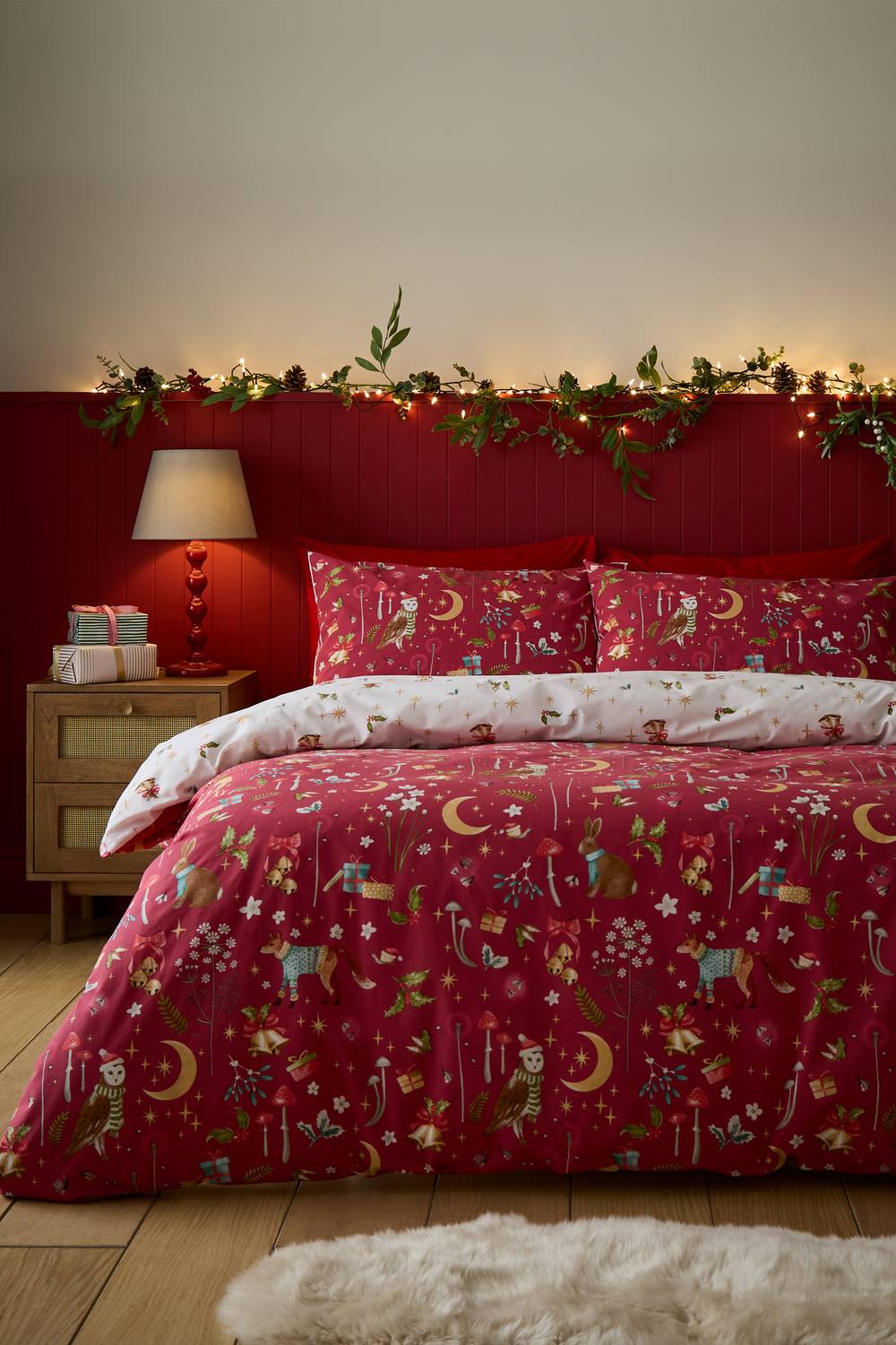 Catherine Lansfield 'Christmas Enchanted Twilight' Reversible Duvet Cover Set in Red