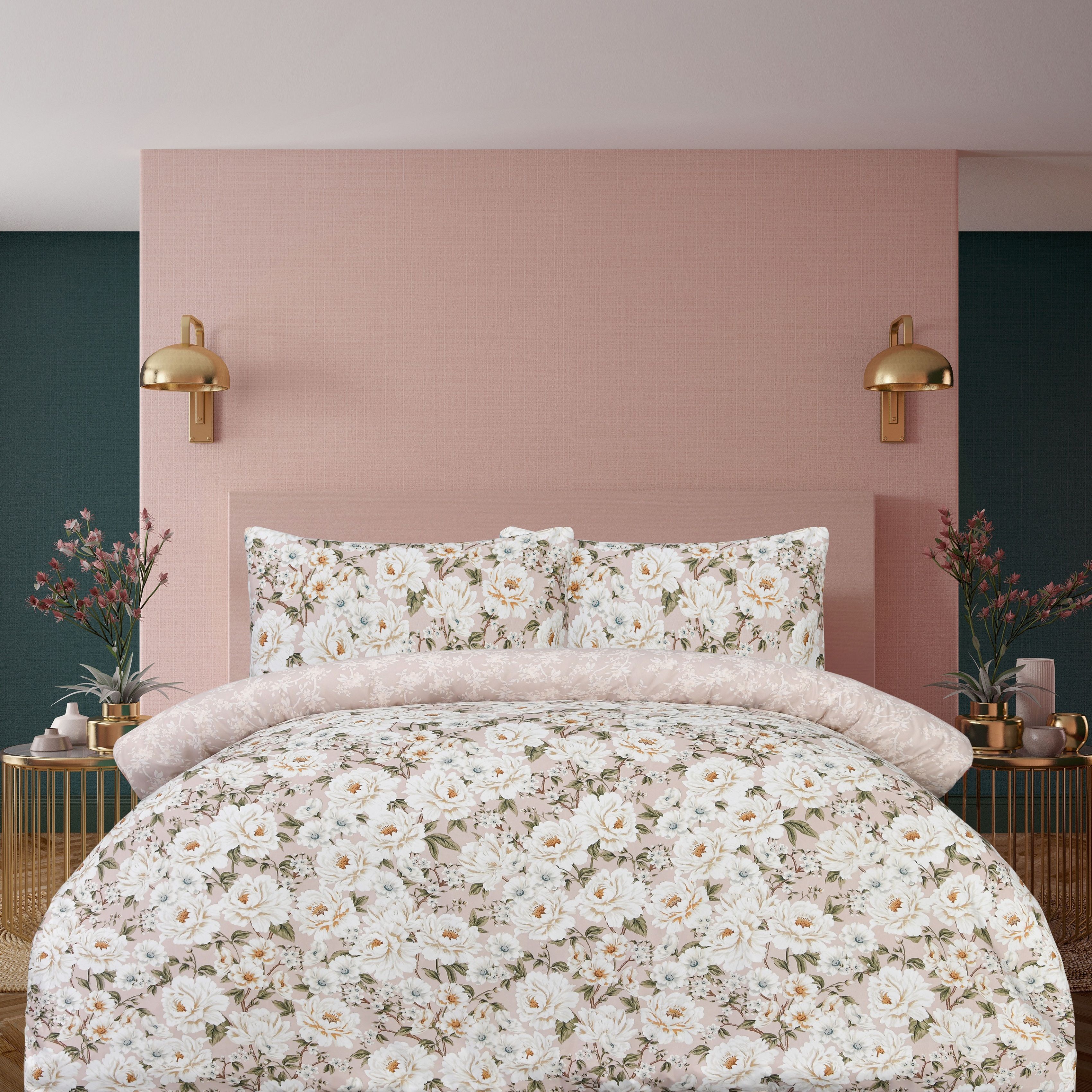 Smart Living Luxury Soft Reversible Elegant Blooms Duvet Cover & Pillowcases in Pink