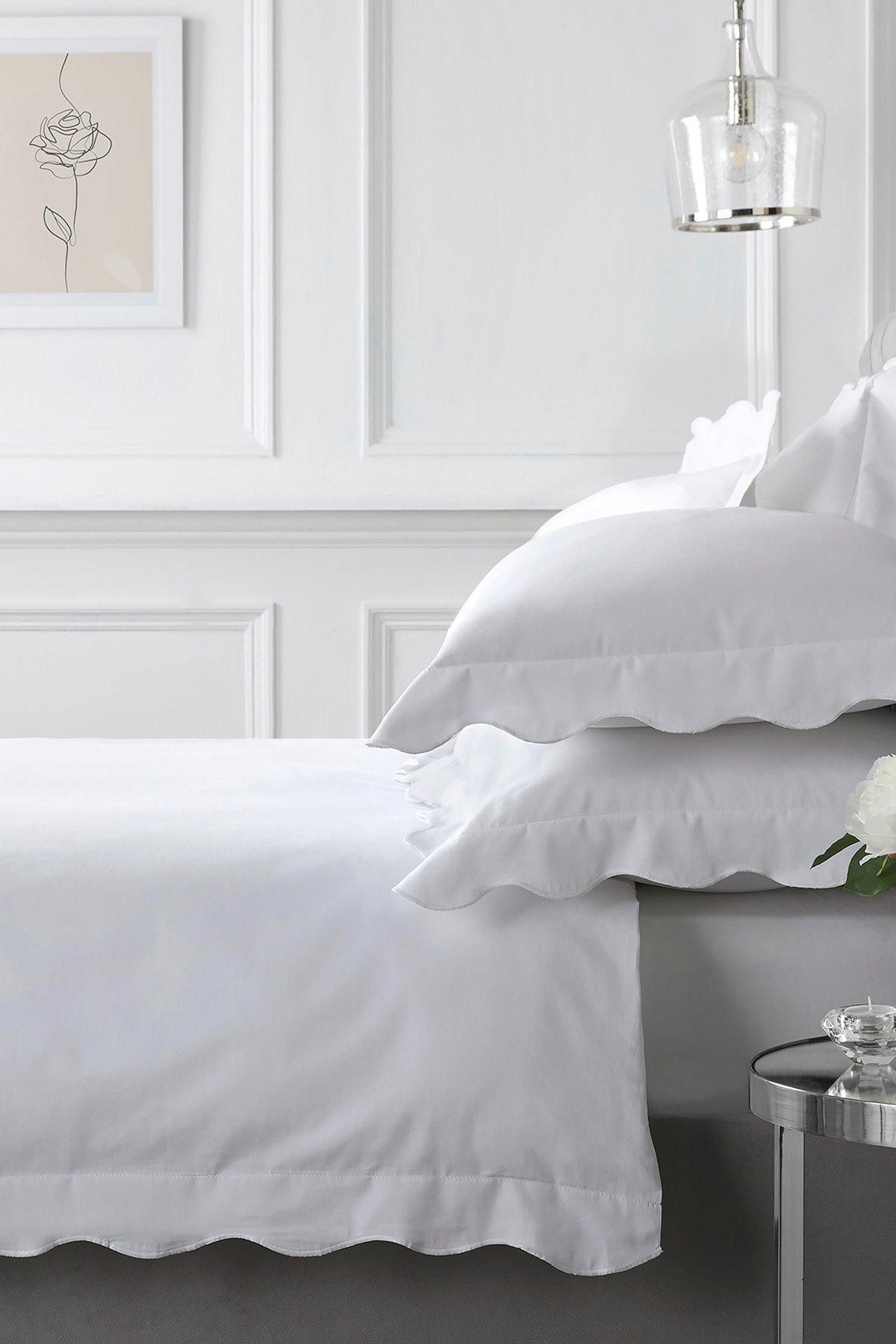 Appletree 'Scallop Edge' 100% Cotton Duvet Cover Set in White