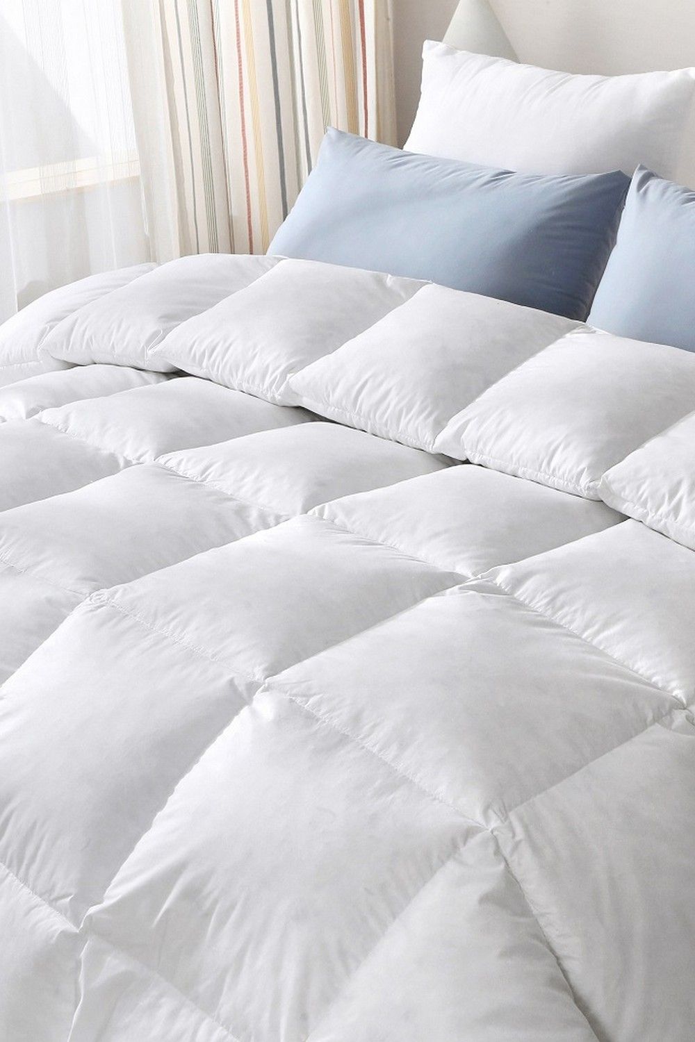 HomeSpace Direct Duck Feather & Down Duvet Quilt Hotel Quality 10.5 tog Summer in White