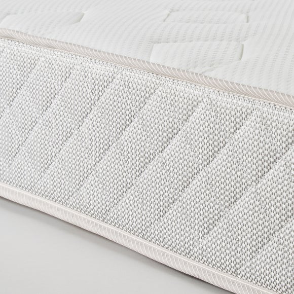 Fogarty Just Right Premium Memory Foam Hybrid Mattress 5