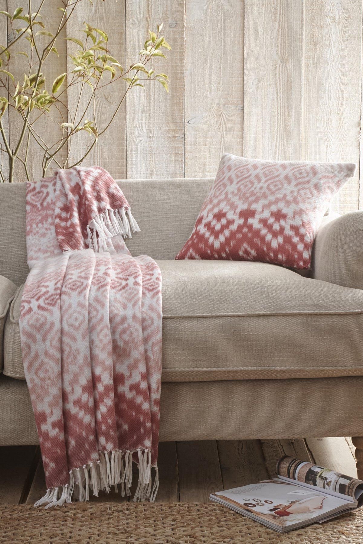 Appletree 'Sakari' Banded Tassled Bedspread in Terracotta 3