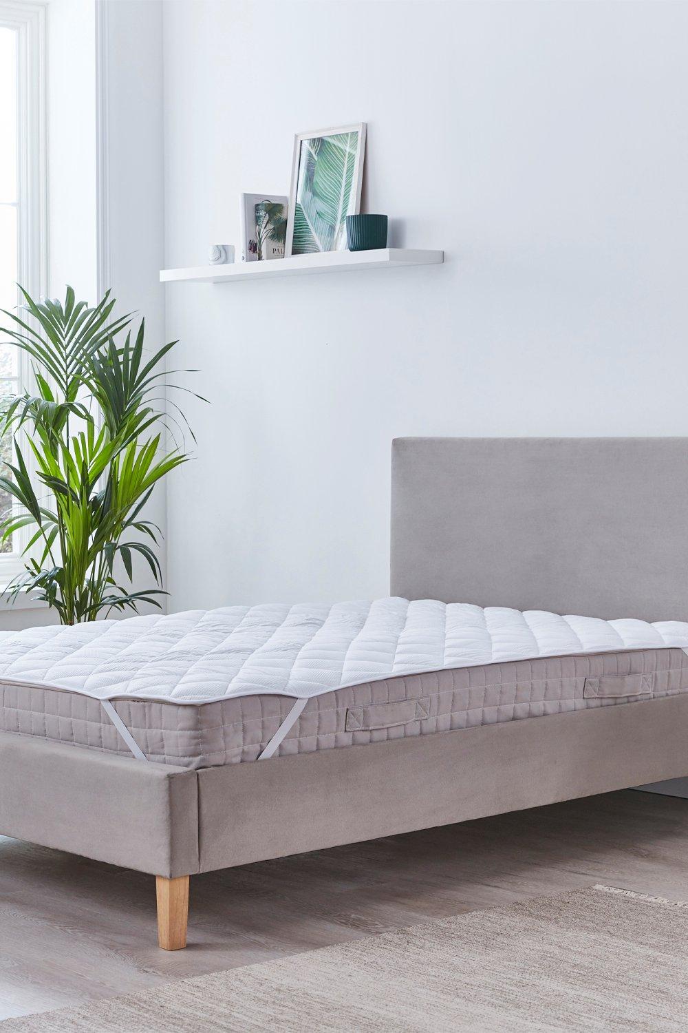 Microfibre Seersucker Mattress Protector
