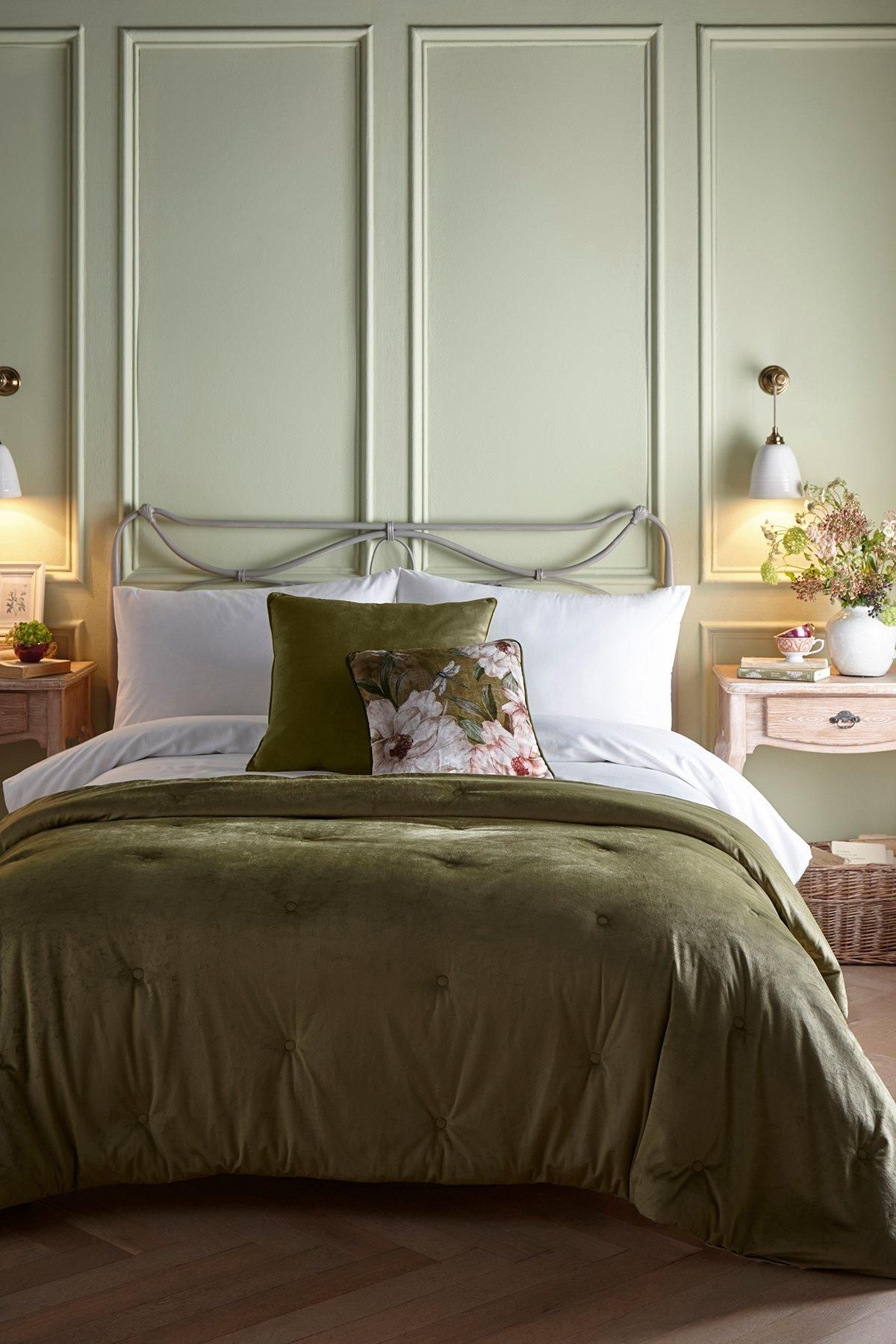 Appletree 'Austell' Velvet Bedspread in Olive