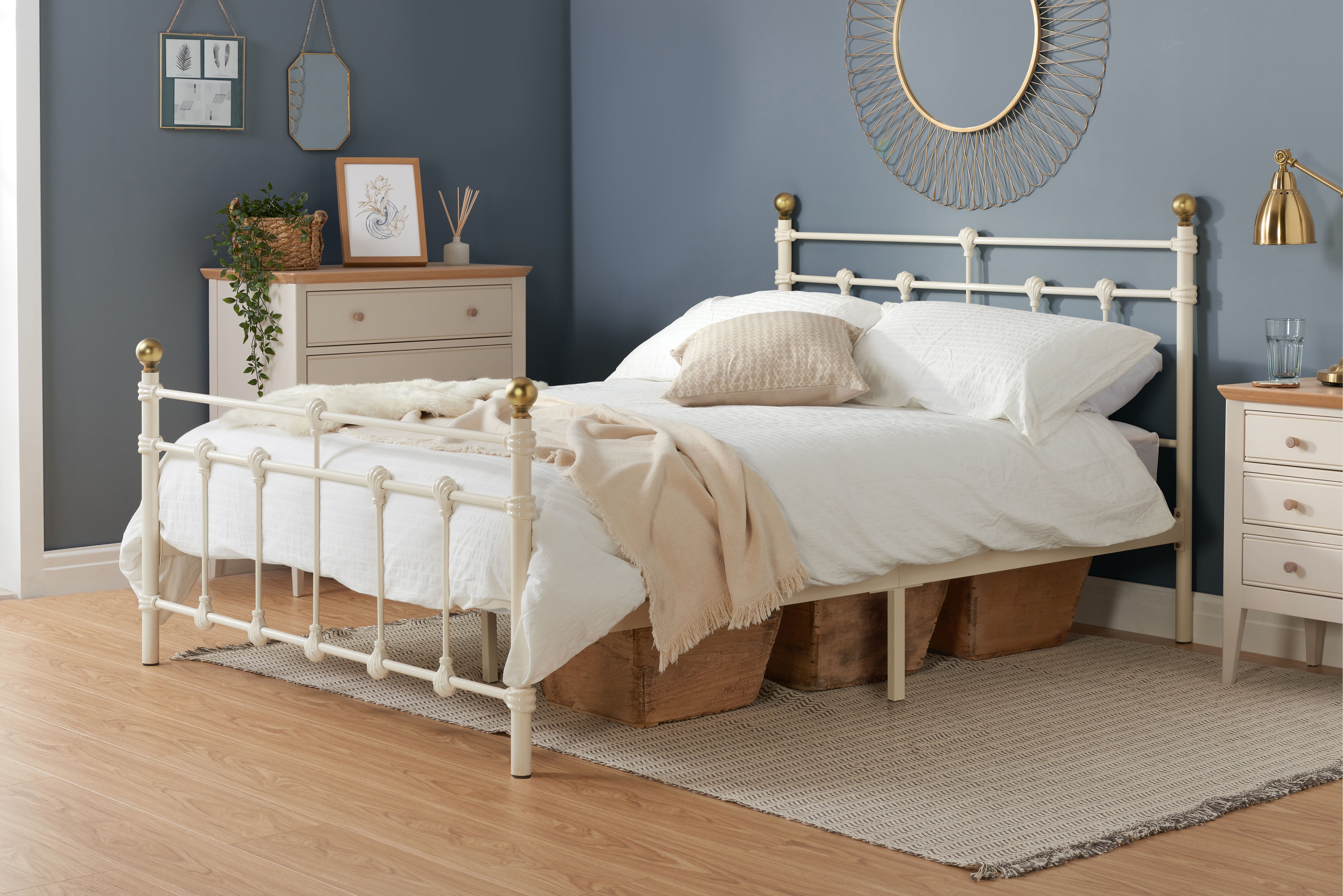 Birlea Atlas Bed in Cream