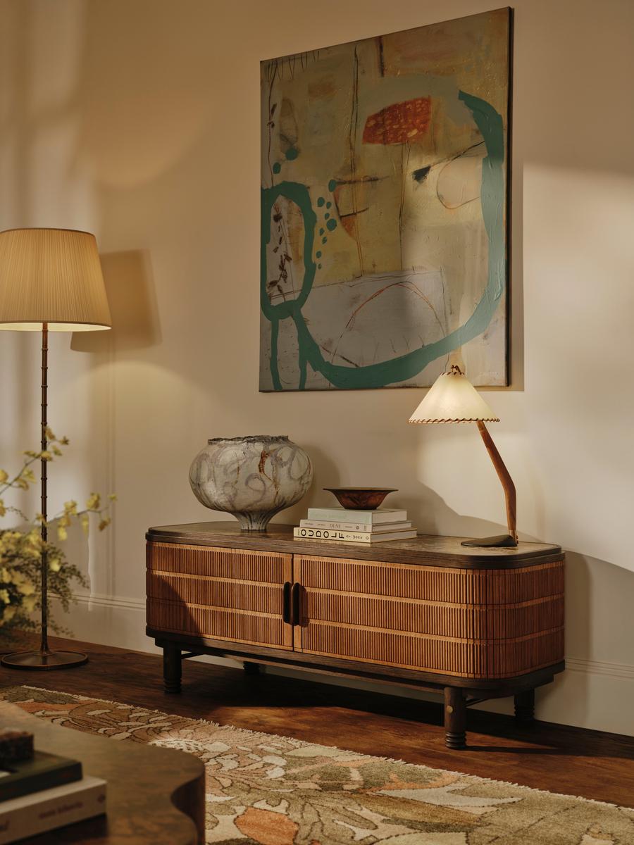 Cullen Media Unit, Dark Emperador Marble
