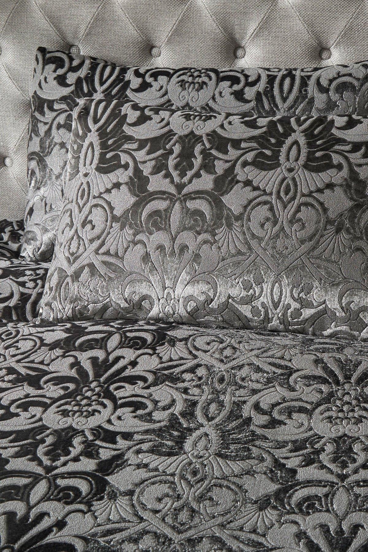 Laurence Llewelyn-Bowen 'Firenza' Damask Velvet Duvet Cover Set in Dark Grey 3