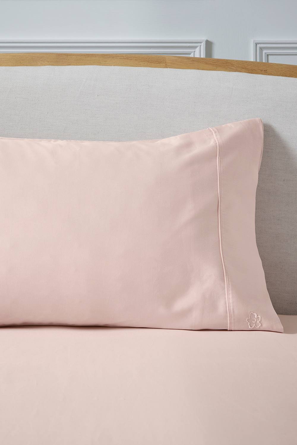 Ted Baker 'TB Plain Dye' Standard Pillowcase in Pink 4