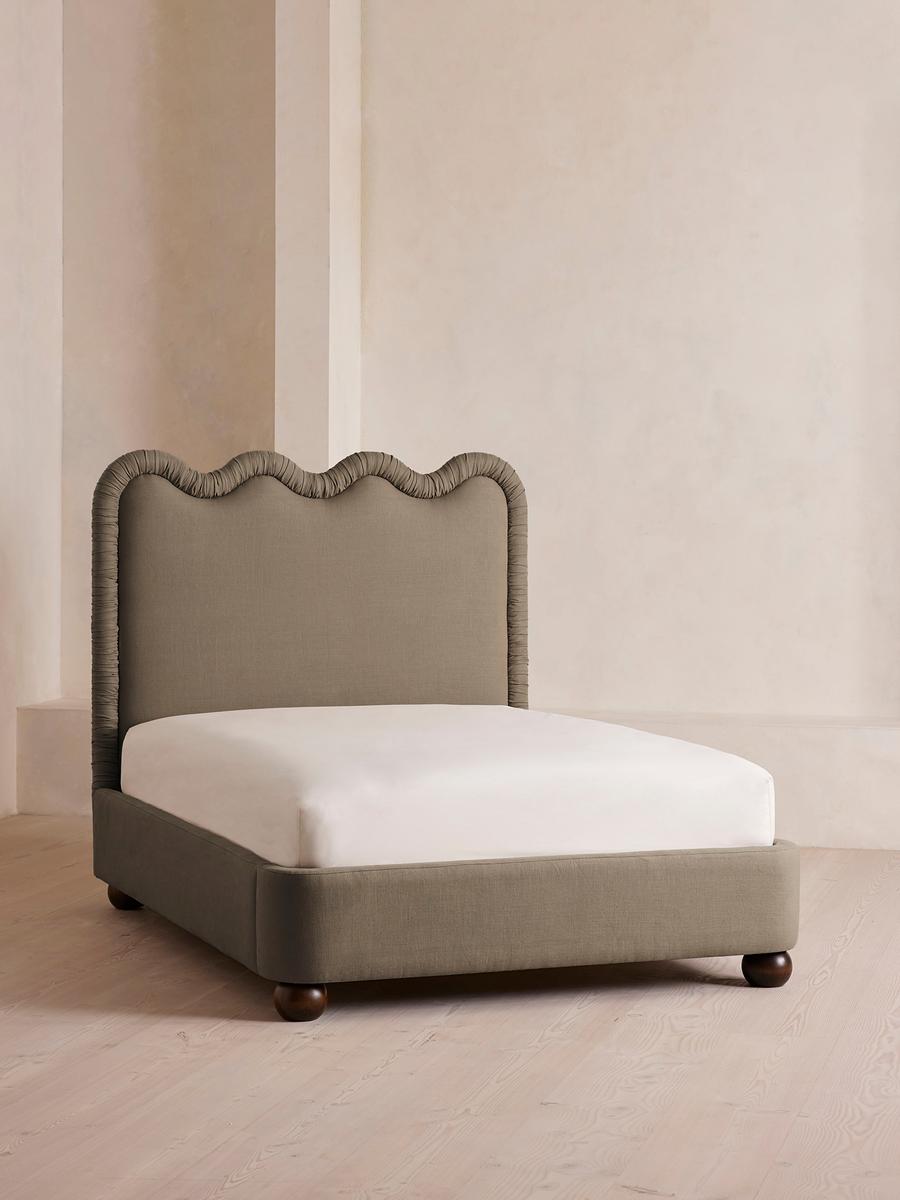 Tristan Bed, Emperor, Linen, Mushroom