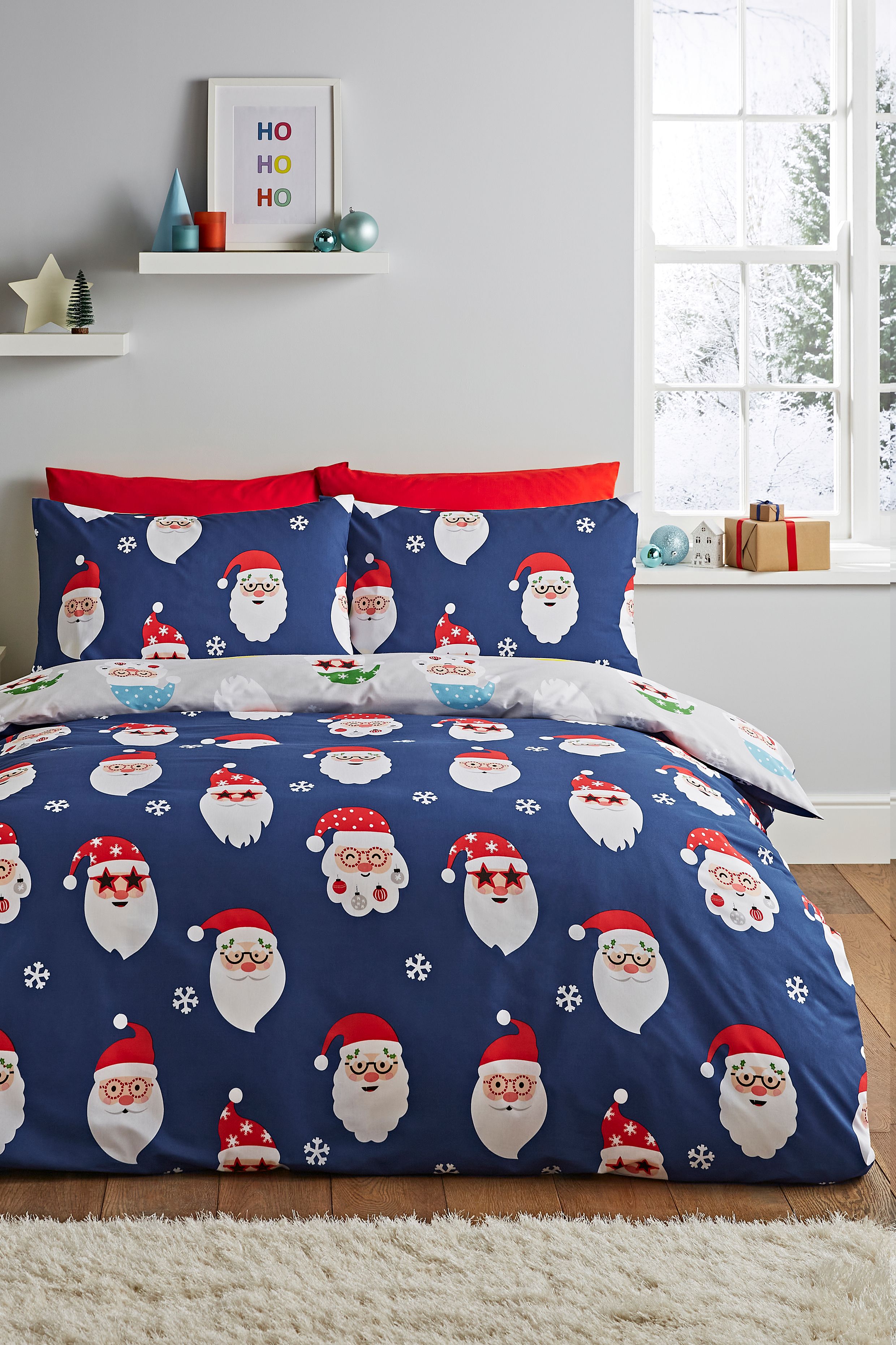 Catherine Lansfield 'Christmas Santa Spec-Tacular' Reversible Duvet Cover Set in Grey 3