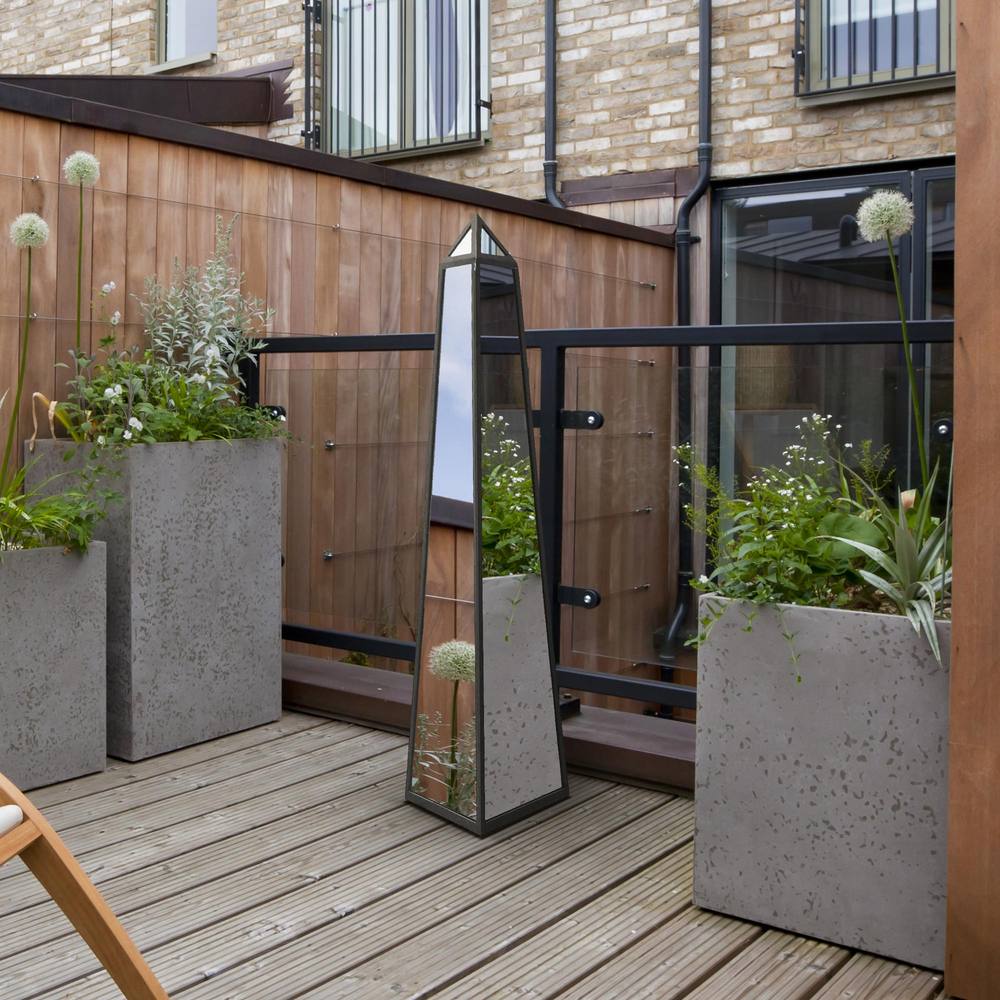 MirrorOutlet Black Metal Edged Mirrored Garden Ornament (120CM X 25CM X 25CM) 2