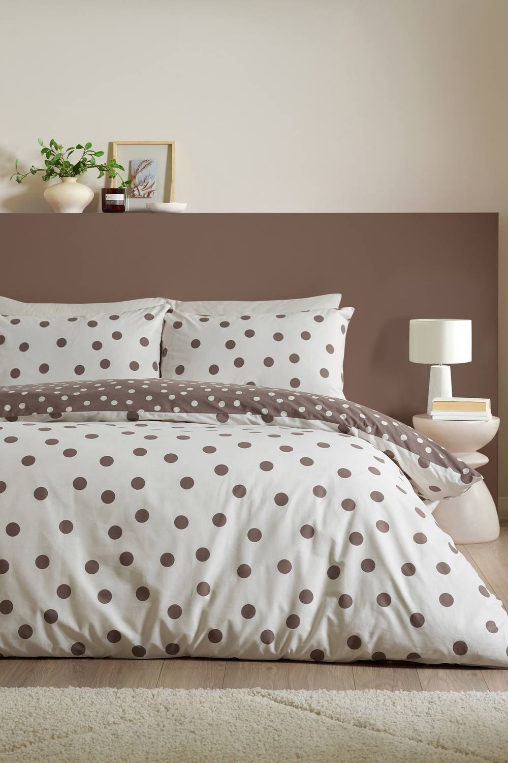 Catherine Lansfield 'Polka Dot' Reversible Duvet Cover Set in Chocolate