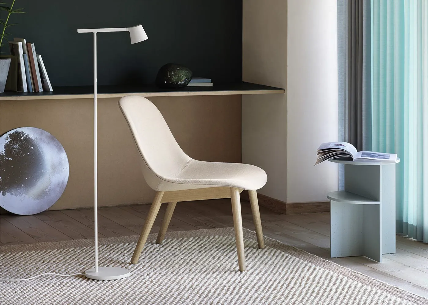 Muuto Tip LED Floor Lamp Black 3