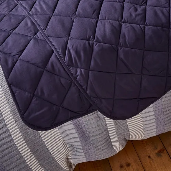 Helston Quilted Bedspread 3