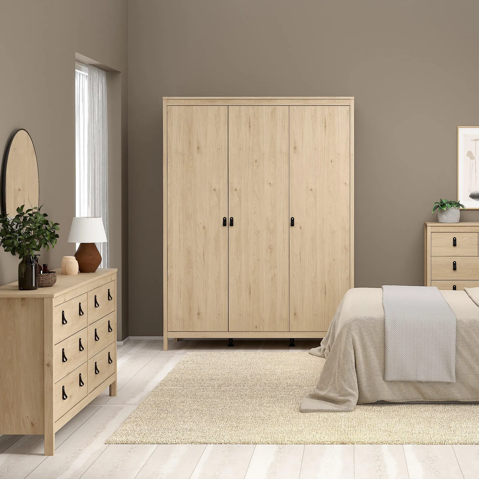 Furniture To Go Barcelona Double dresser 4+4 drawers in Jackson Hickory Oak in Light Oak 6
