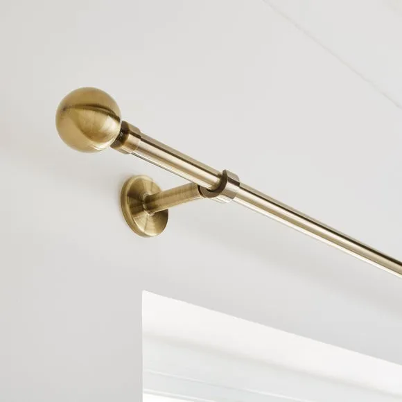 Ashton Extendable Metal Curtain Pole 1