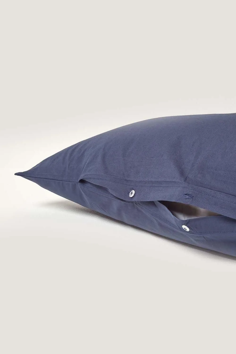 Homescapes Egyptian Cotton V Shaped Pillowcase 200 TC in Navy 4