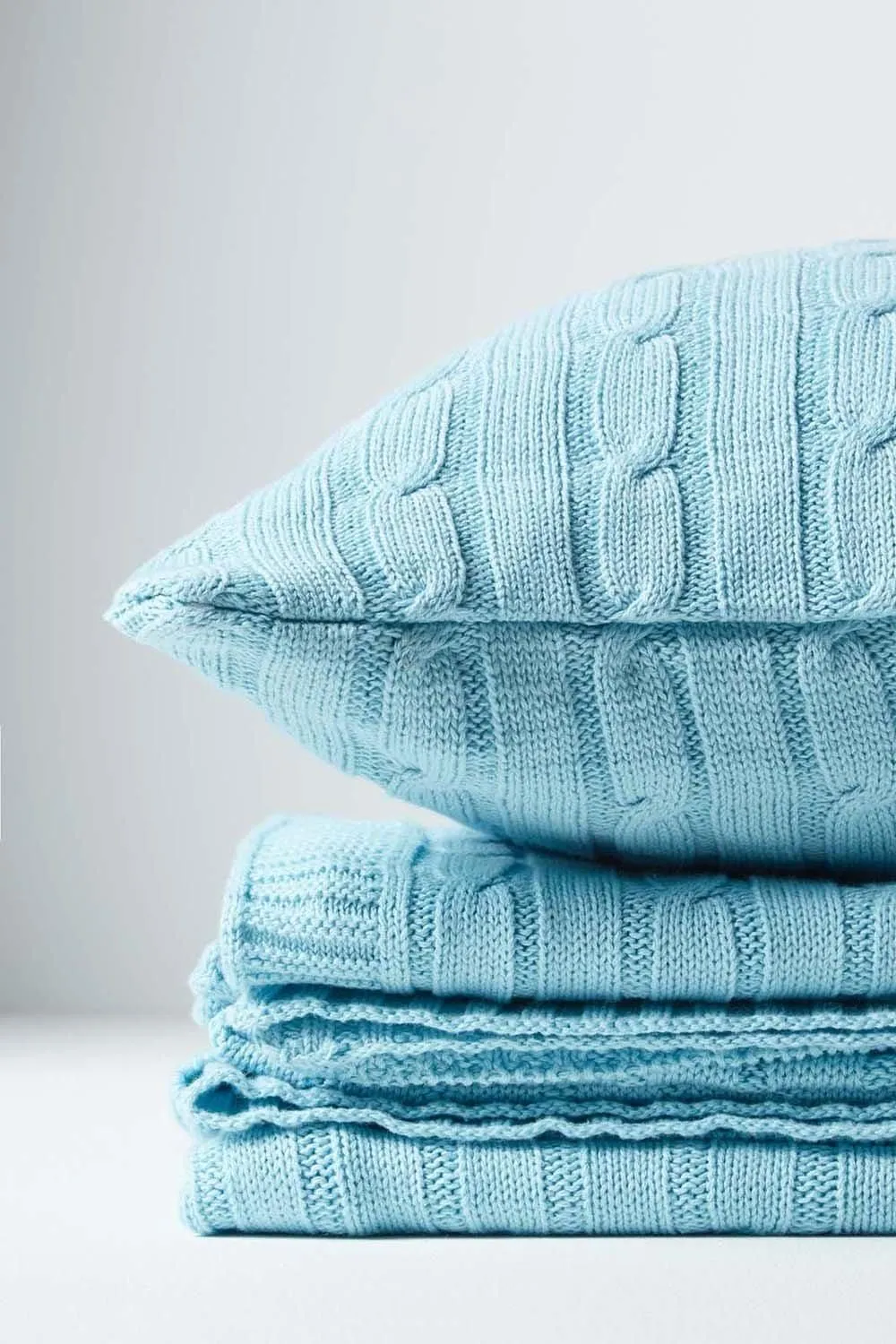 Homescapes Cotton Cable Knit Cushion Cover, 45 x 45 cm in Blue 5