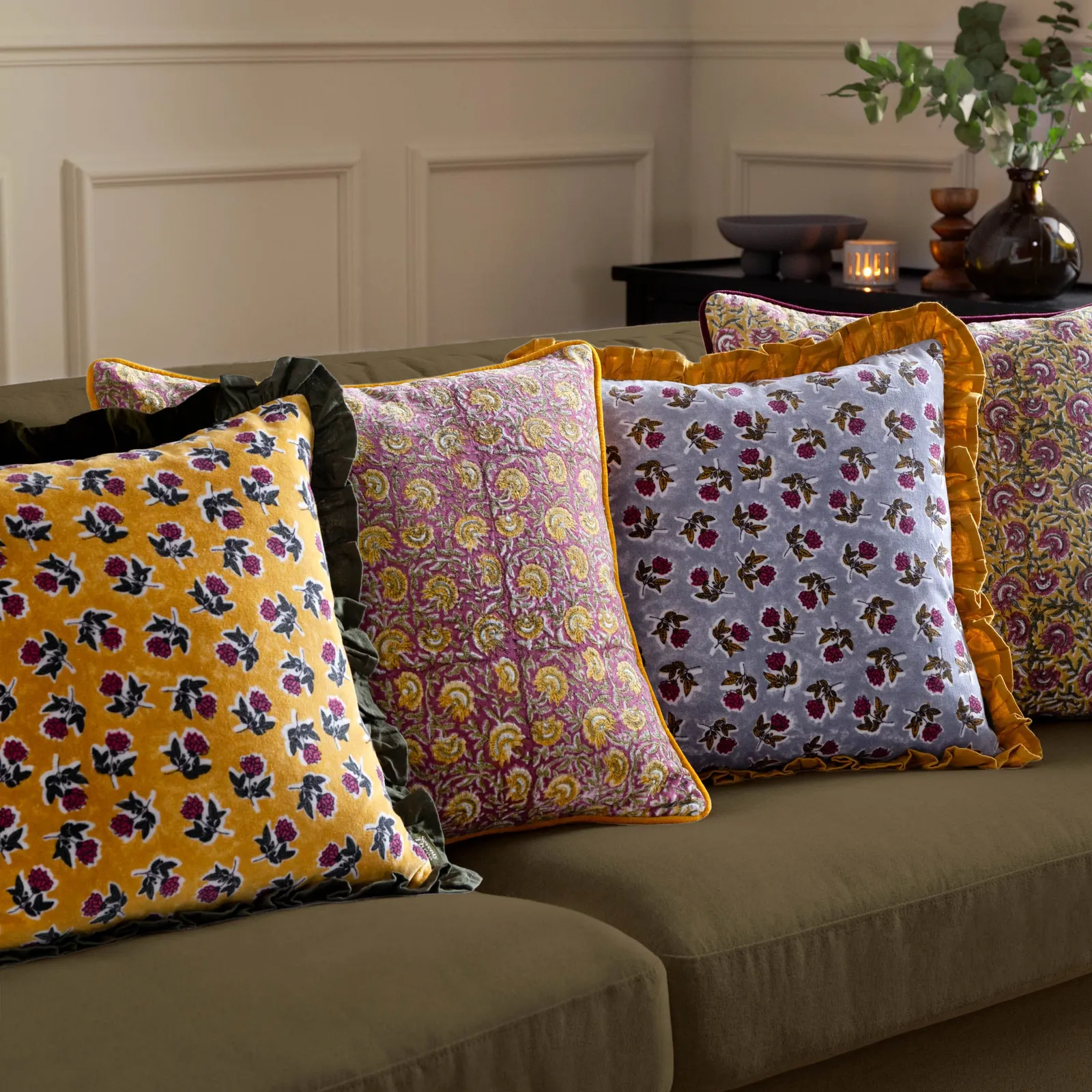 Paoletti Chedworth Piped Velvet Cushion Rose/Gold, Pink 6
