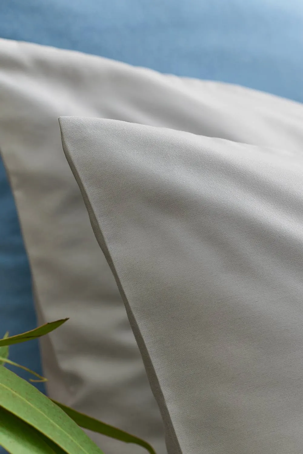 CHRISTY 400TC Luxury Cotton Sateen Plain Dye King Pillowcases Pair in Pale Grey 3