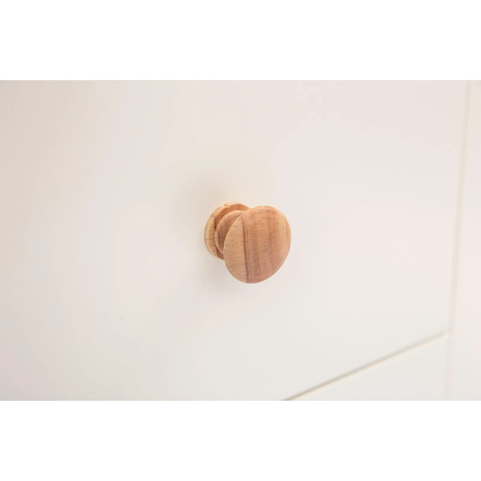 Cabinet Bits Maggiori 4 Drawer Chest of Drawers Wood Knob in Off-White 5
