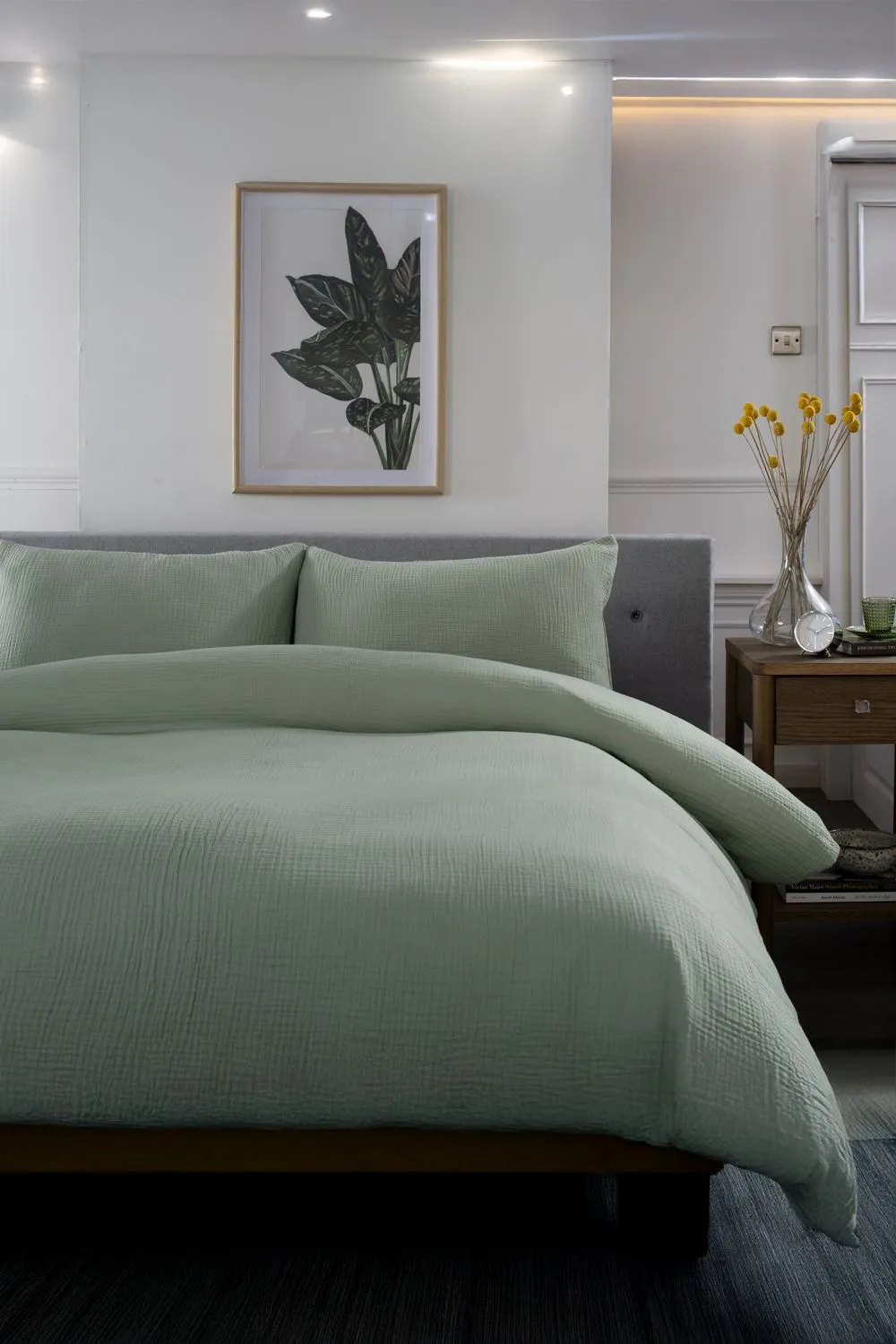 The Lyndon Company St Quentin 100% Cotton Reversible Duvet Bedlinen | Deyongs 1846 in Green 2