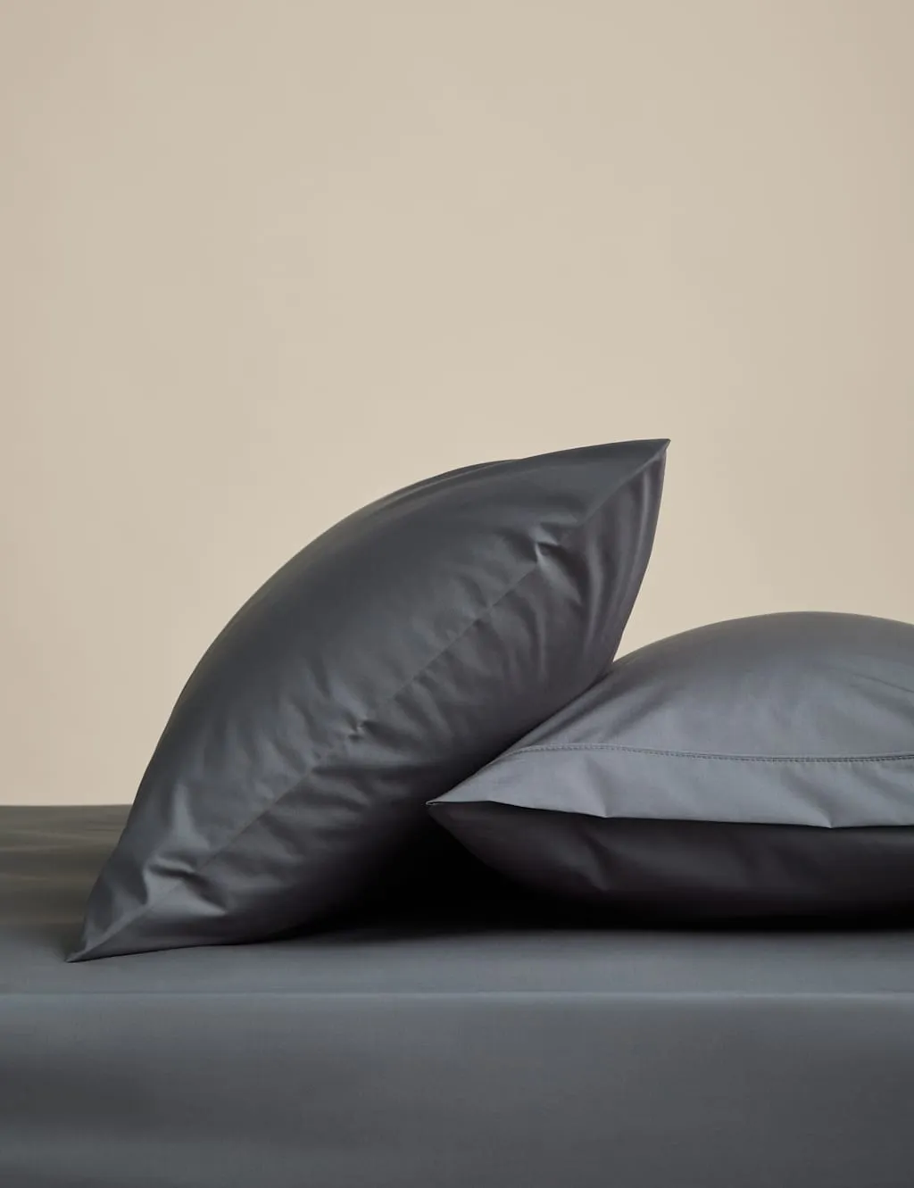 M&S 2 Pack Egyptian Cotton Pillowcases Charcoal