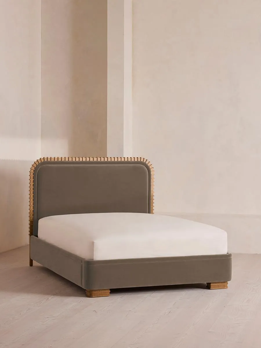 Angus Bed, Super king, Velvet, Taupe