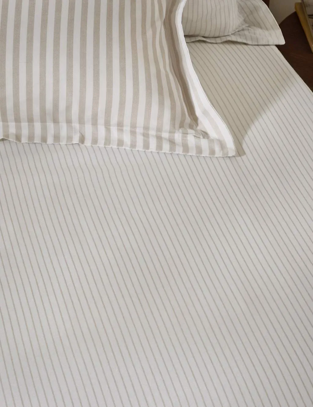YARD Pure Cotton Hebden Striped Fitted Sheet Natural