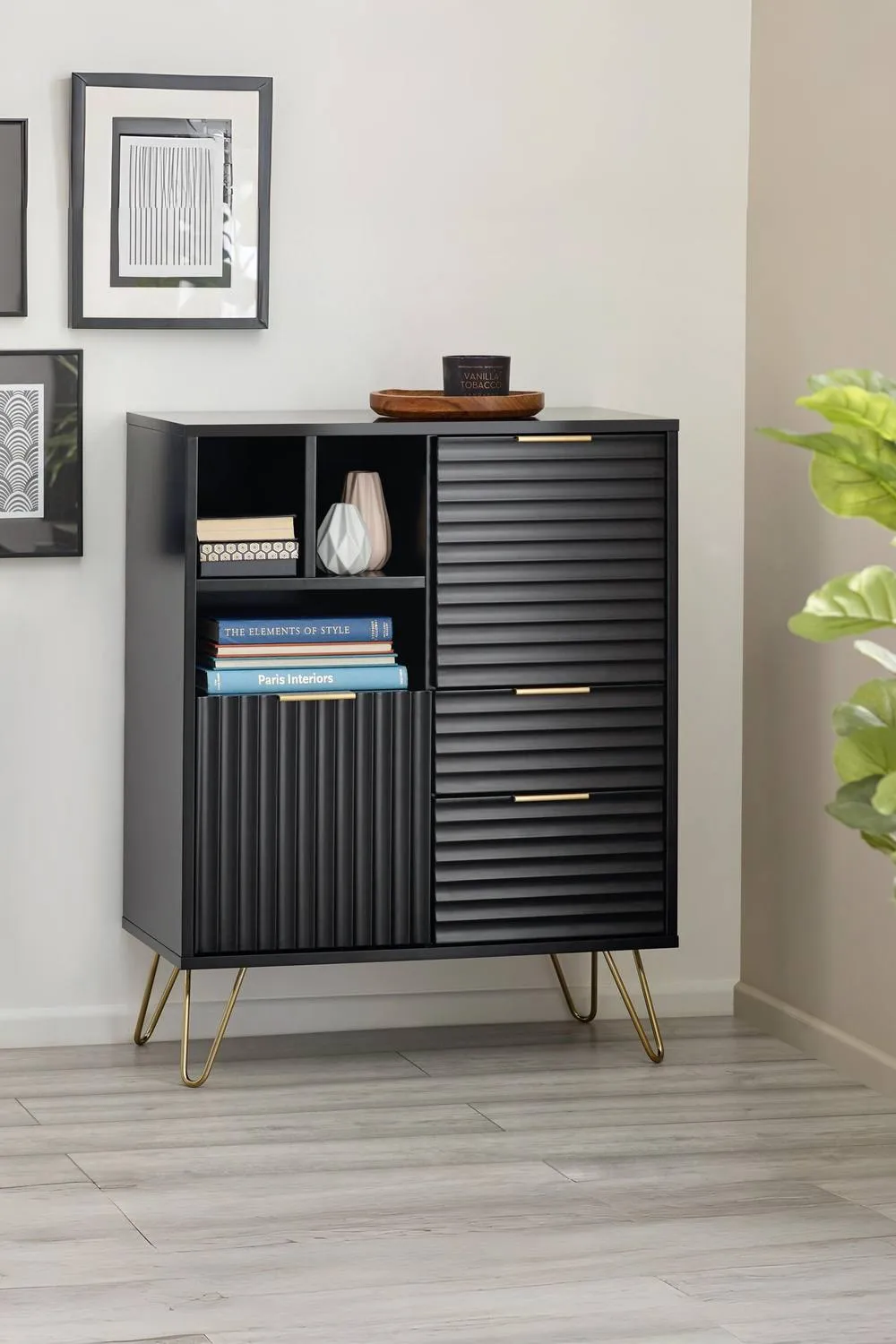 Julian Bowen Murano 2 Door 2 Drawer Cabinet in Black