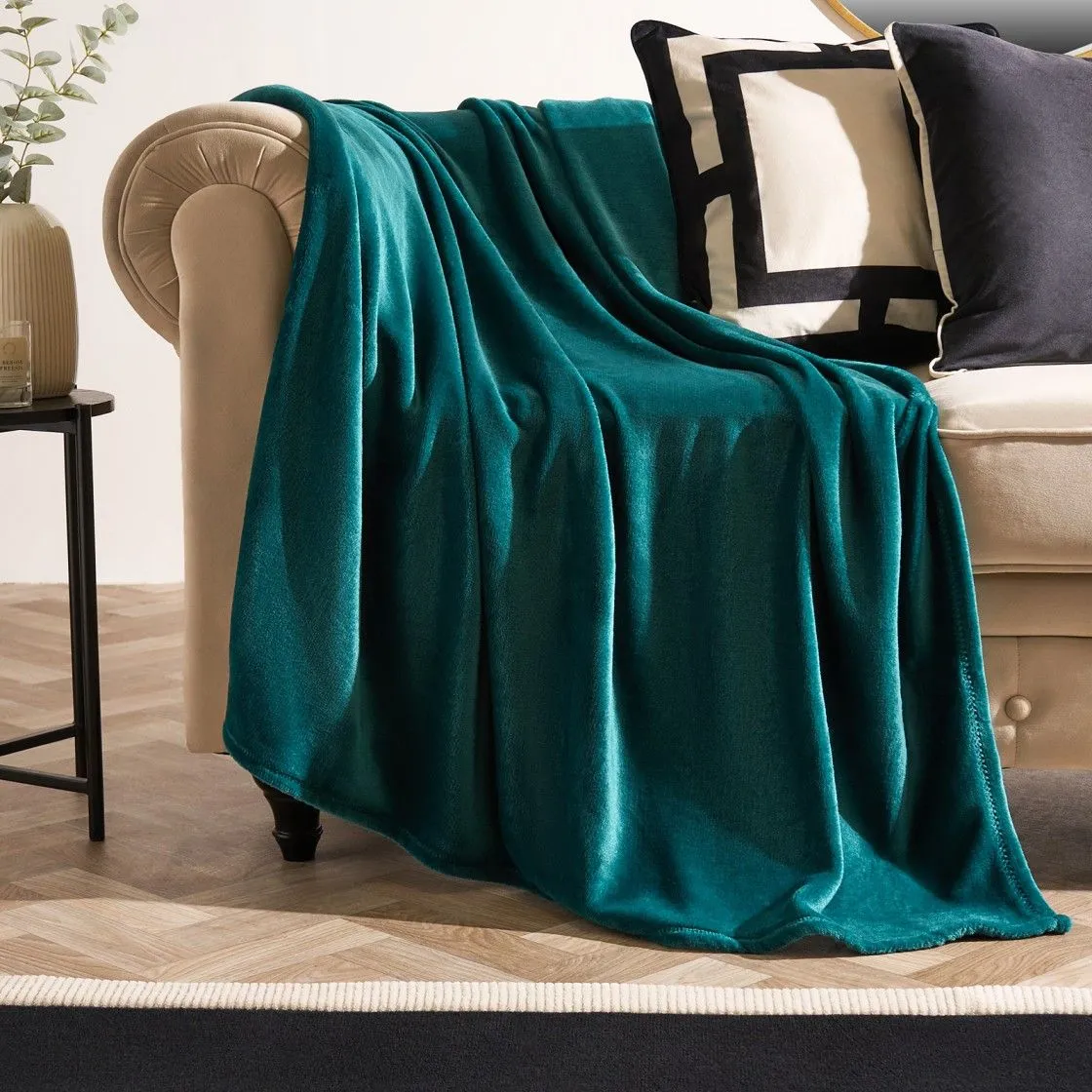 OHS Ultra Soft Flannel Fleece Throw Blanket in Teal
