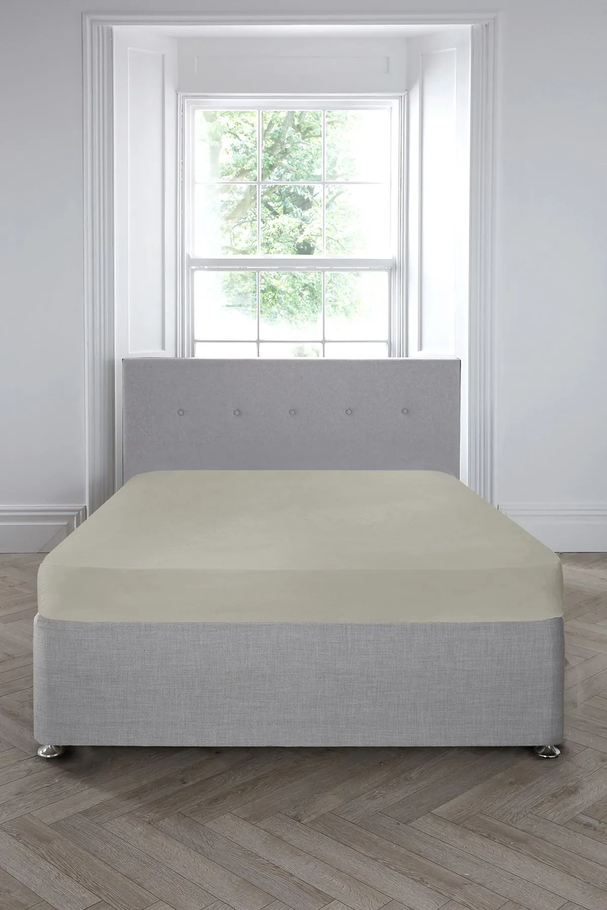 Appletree 'Premium 200TC Plain Dye' Hotel Quality 100% Percale Cotton Fitted Bed Sheet in Silver 1