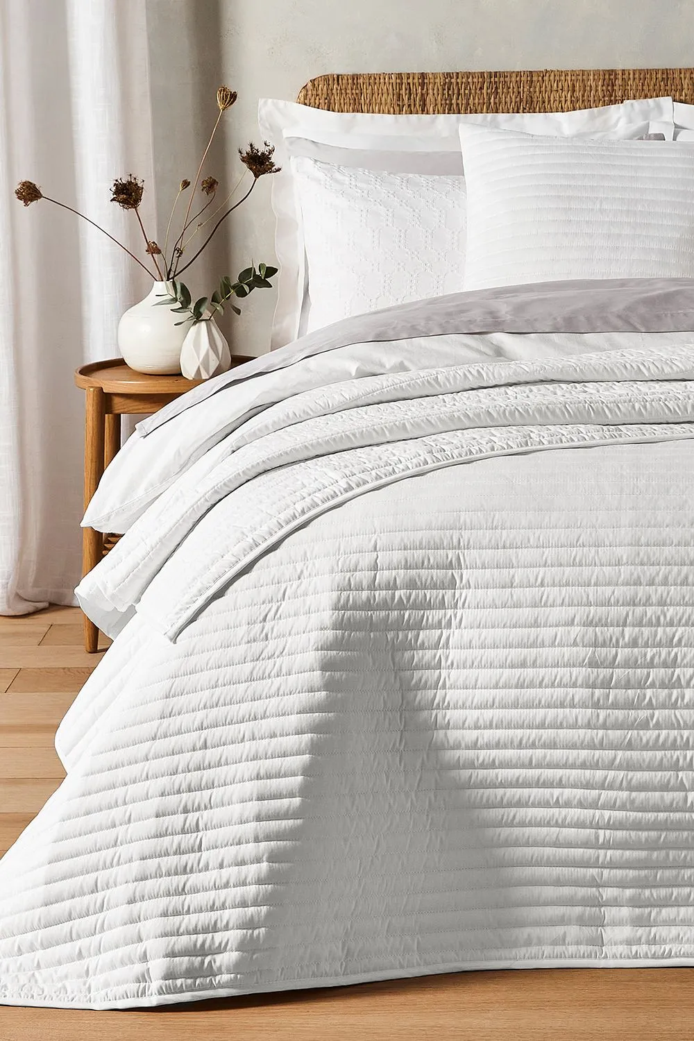 Bianca 'Quilted Lines' Bedspread in White