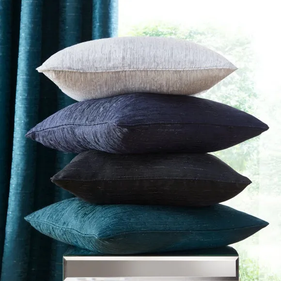 Molly Cushion 3