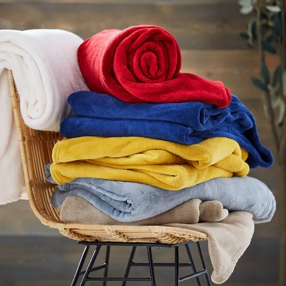 Soft Fleece 130cm x 170cm Throw Blanket 2
